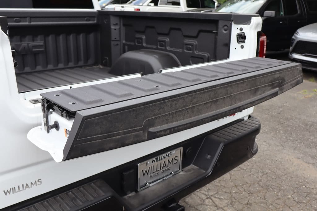 2026 GMC Sierra 1500 AT4X - Photo 9