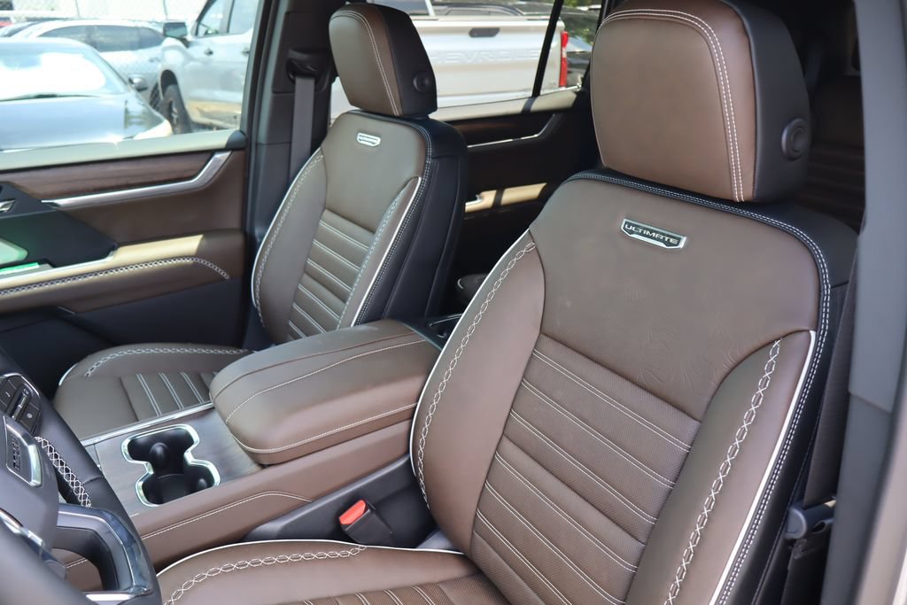 2026 GMC Acadia Denali Ultimate - Photo 12