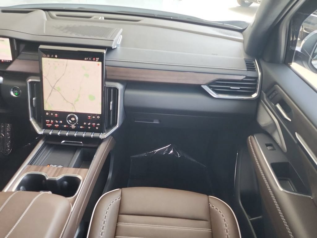 2026 GMC Acadia Denali Ultimate - Photo 28