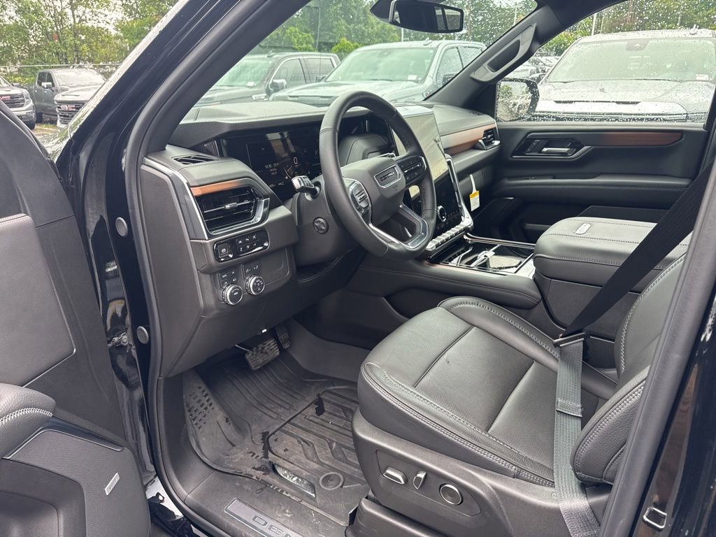 2025 GMC Yukon XL Denali - Photo 9