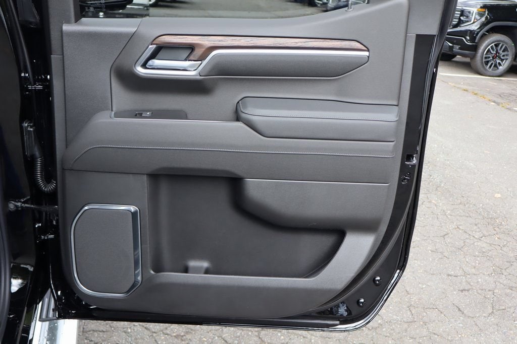 2026 GMC Sierra 1500 SLT - Photo 22