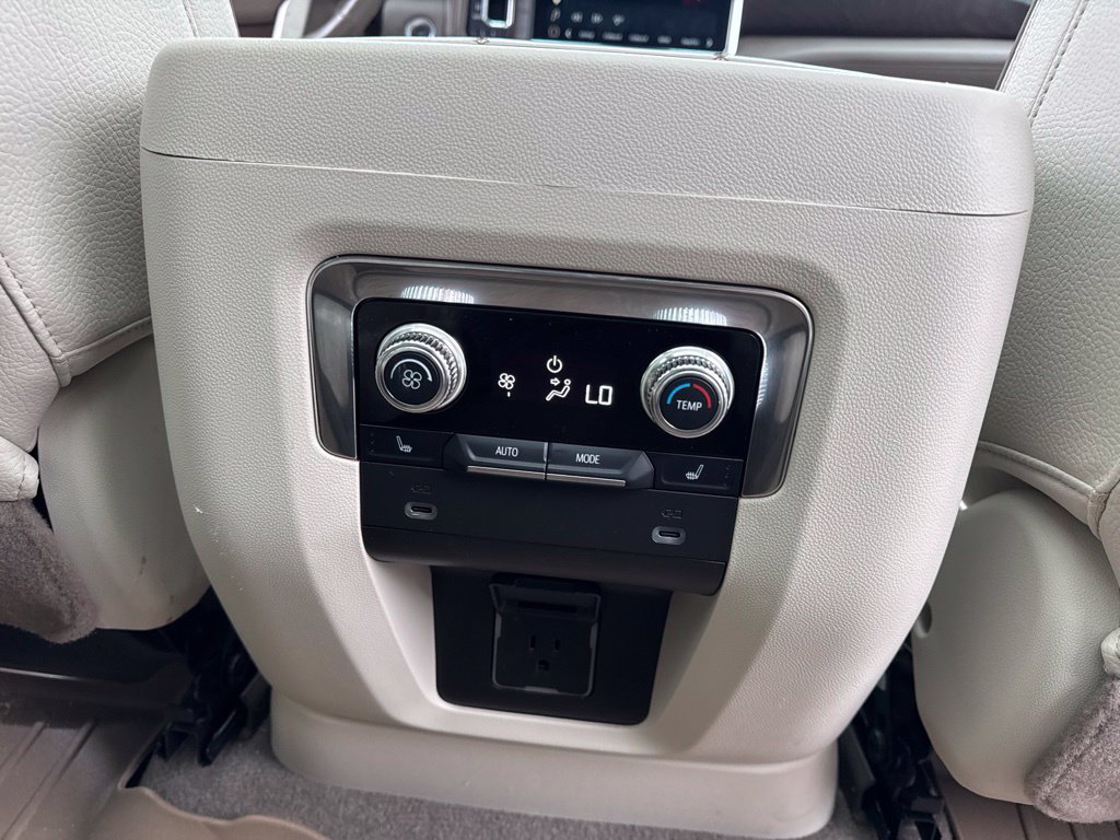 2022 GMC Yukon Denali - Photo 20