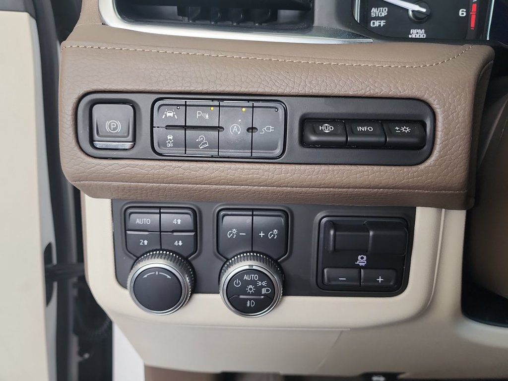 2021 GMC Yukon Denali - Photo 17
