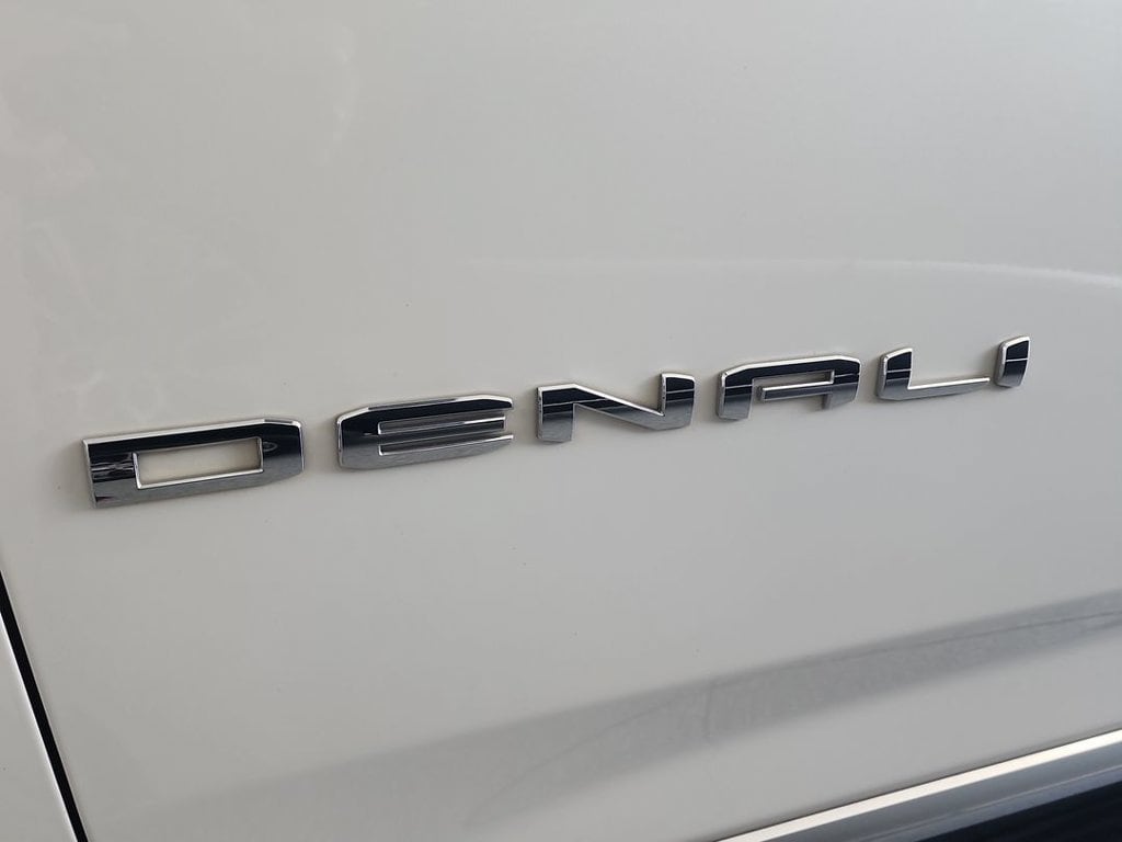 2021 GMC Yukon Denali - Photo 30