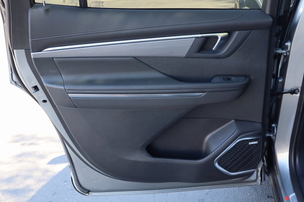 2025 Buick Enclave Preferred - Photo 17