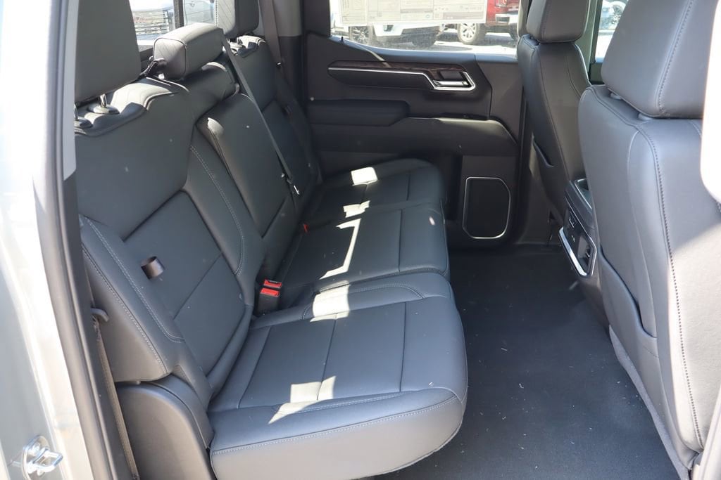 2026 GMC Sierra 1500 SLT - Photo 23