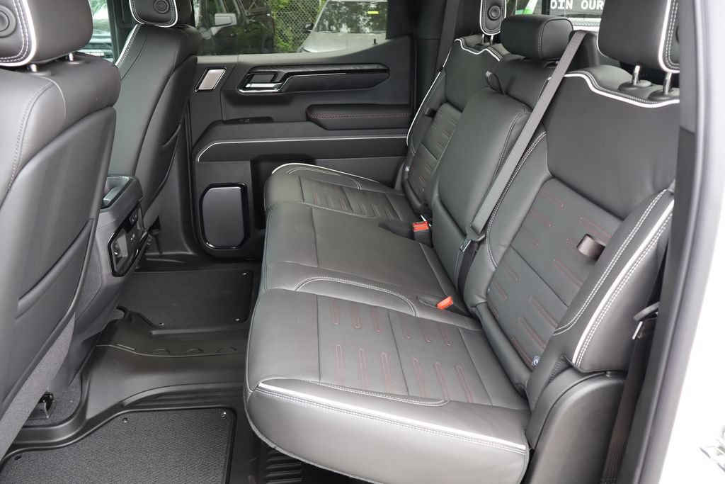 2026 GMC Sierra 1500 AT4X - Photo 21