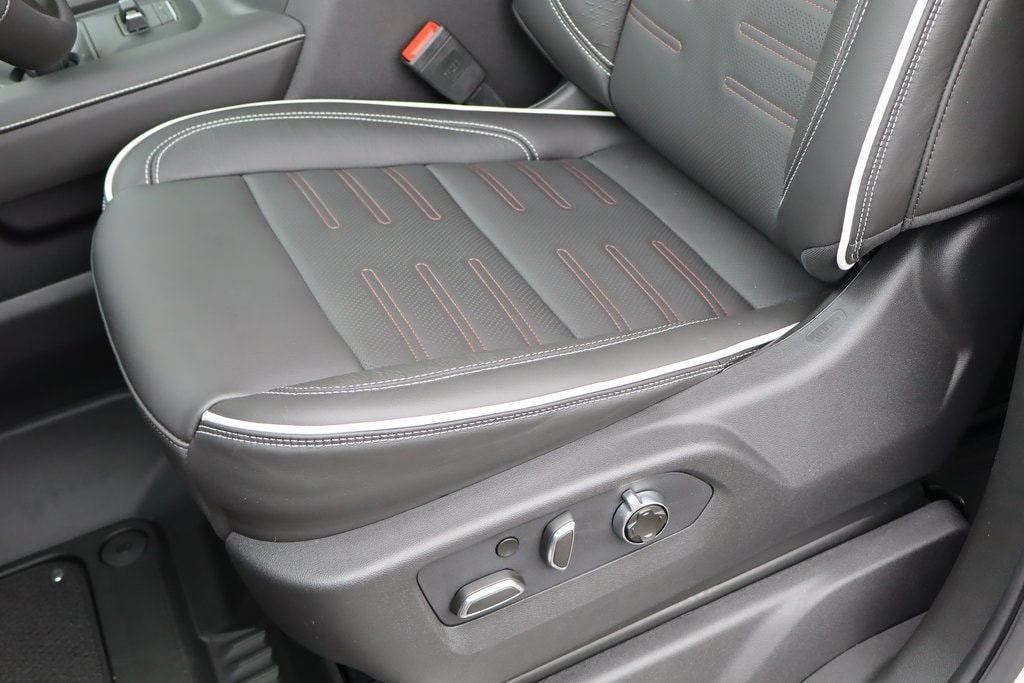 2026 GMC Sierra 1500 AT4X - Photo 14