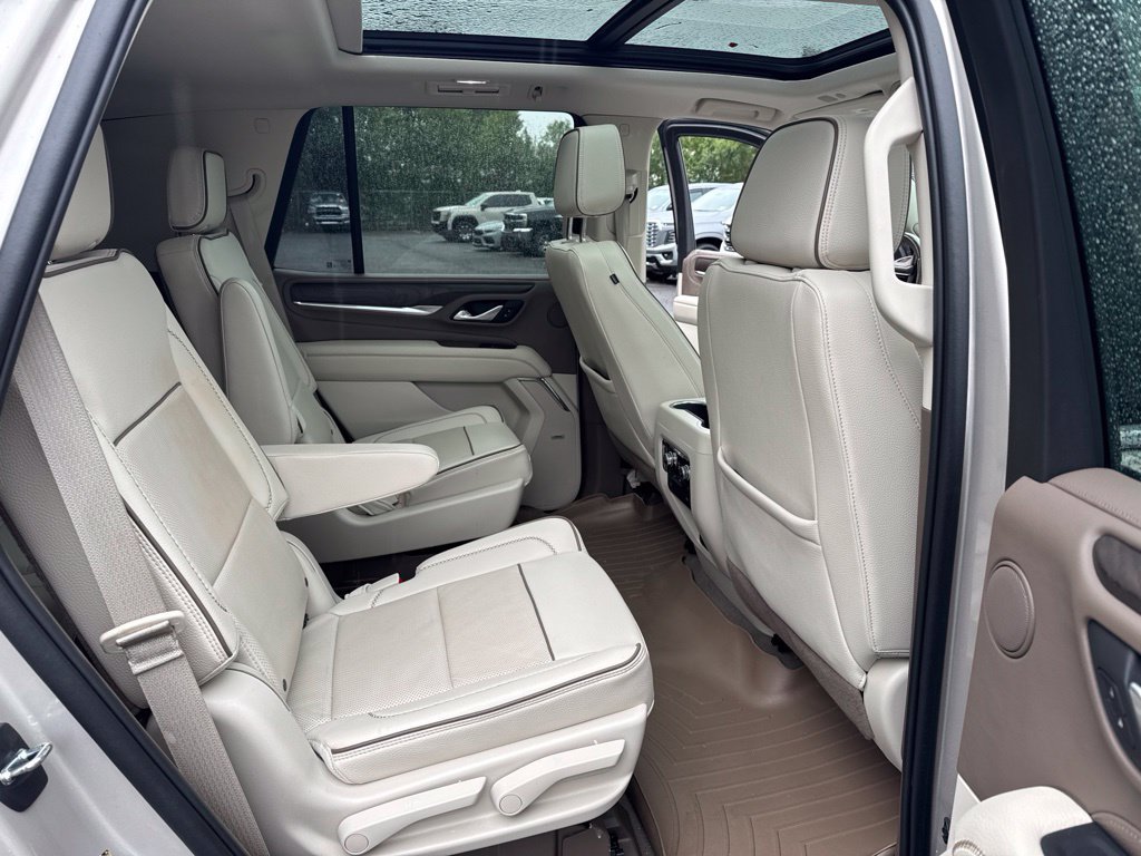 2022 GMC Yukon Denali - Photo 19