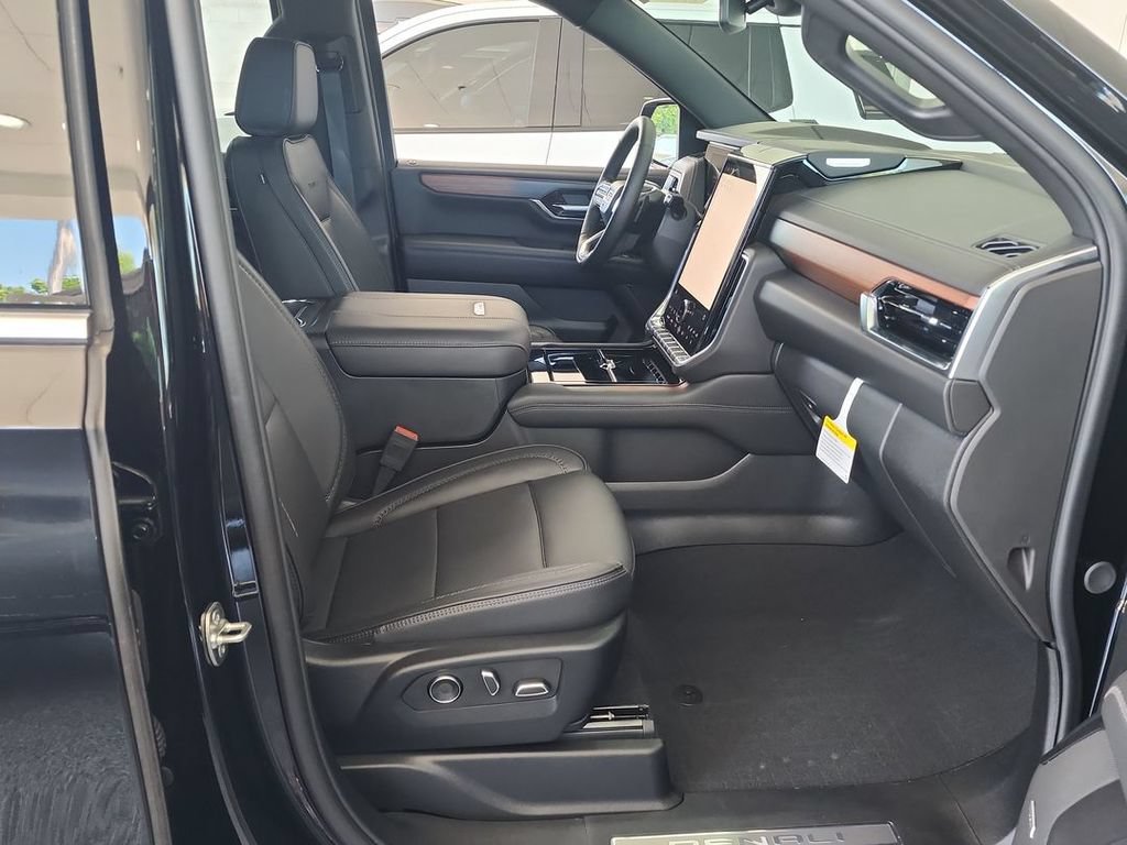 2025 GMC Yukon XL Denali - Photo 28