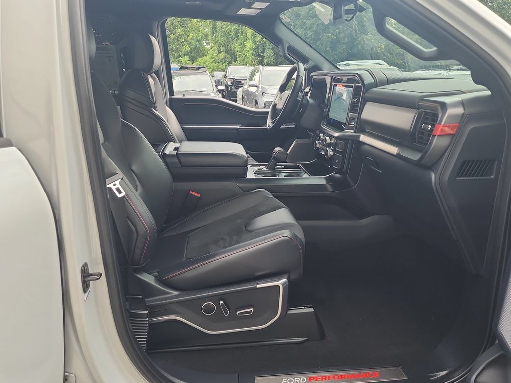 2025 Ford F-150 Raptor - Photo 28