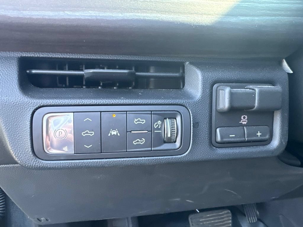 2026 GMC Sierra EV Denali - Photo 25