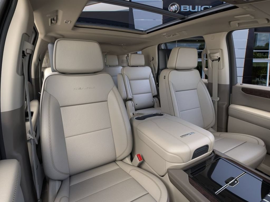 2026 GMC Yukon Denali - Photo 16