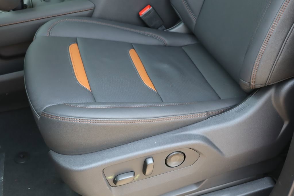 2026 GMC Sierra 1500 AT4 - Photo 14