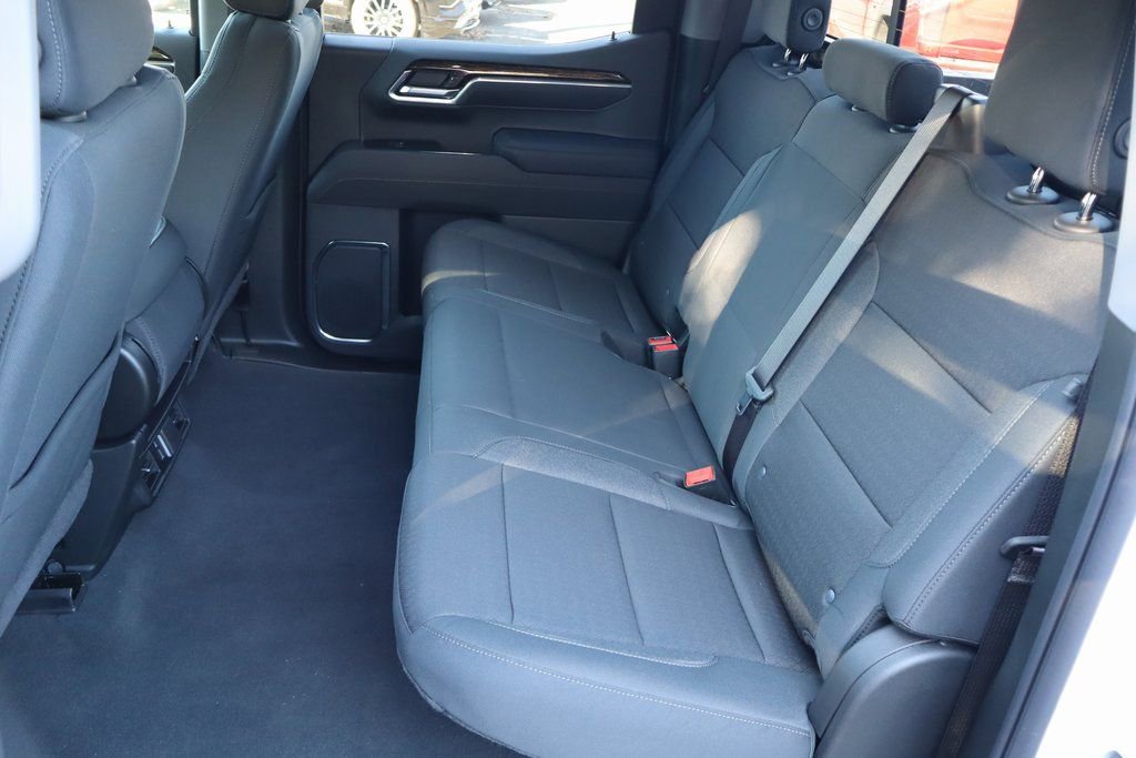 2026 GMC Sierra 1500 SLE - Photo 19