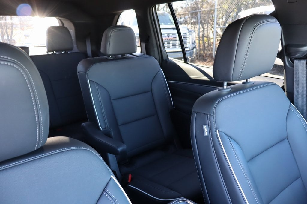 2025 Buick Enclave Preferred - Photo 25