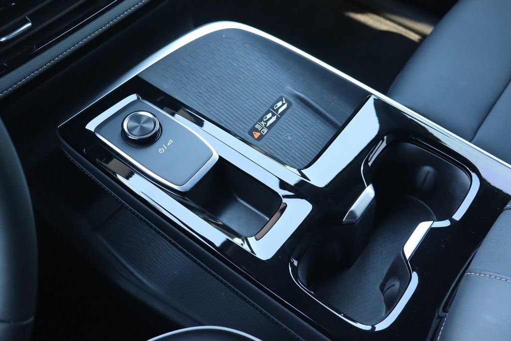 2025 Buick Enclave Preferred - Photo 17