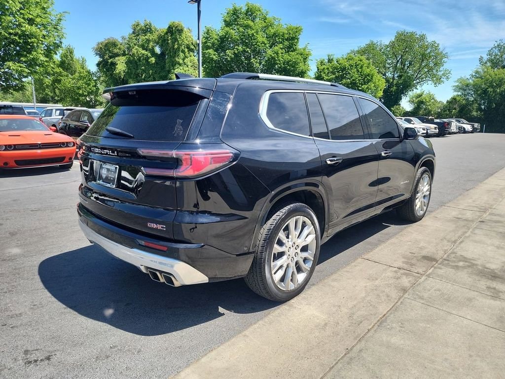 2025 GMC Acadia Denali - Photo 8