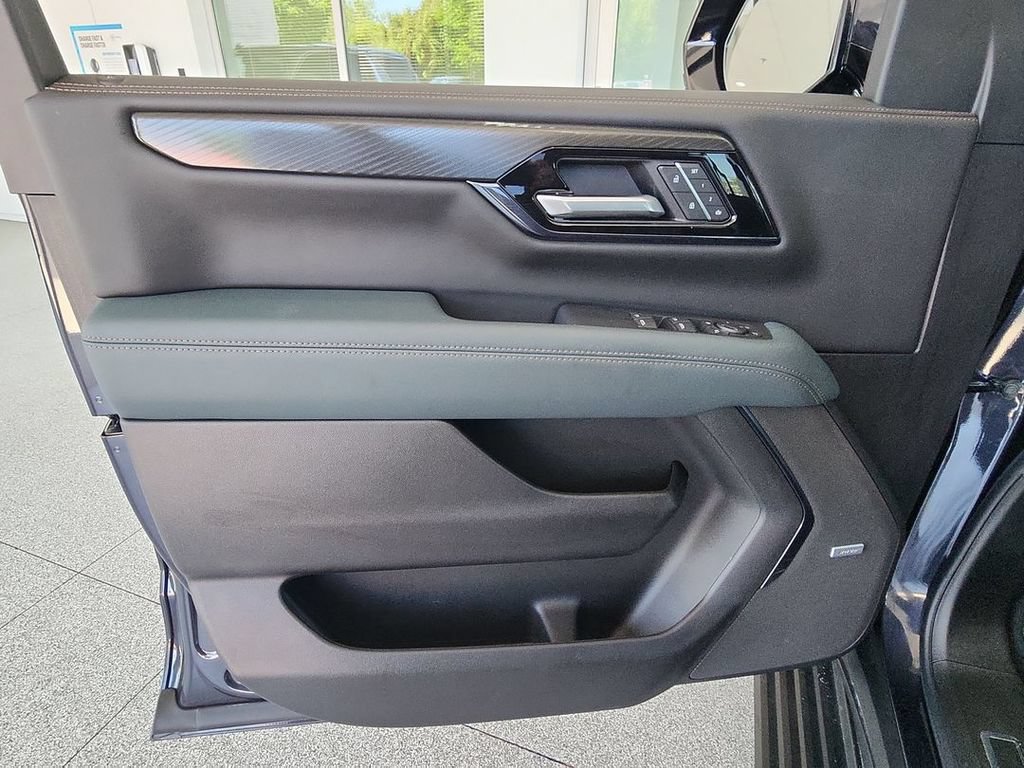 2025 GMC Yukon XL AT4 - Photo 22
