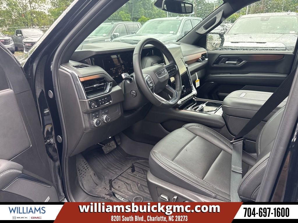 2025 GMC Yukon Denali AWD's photo