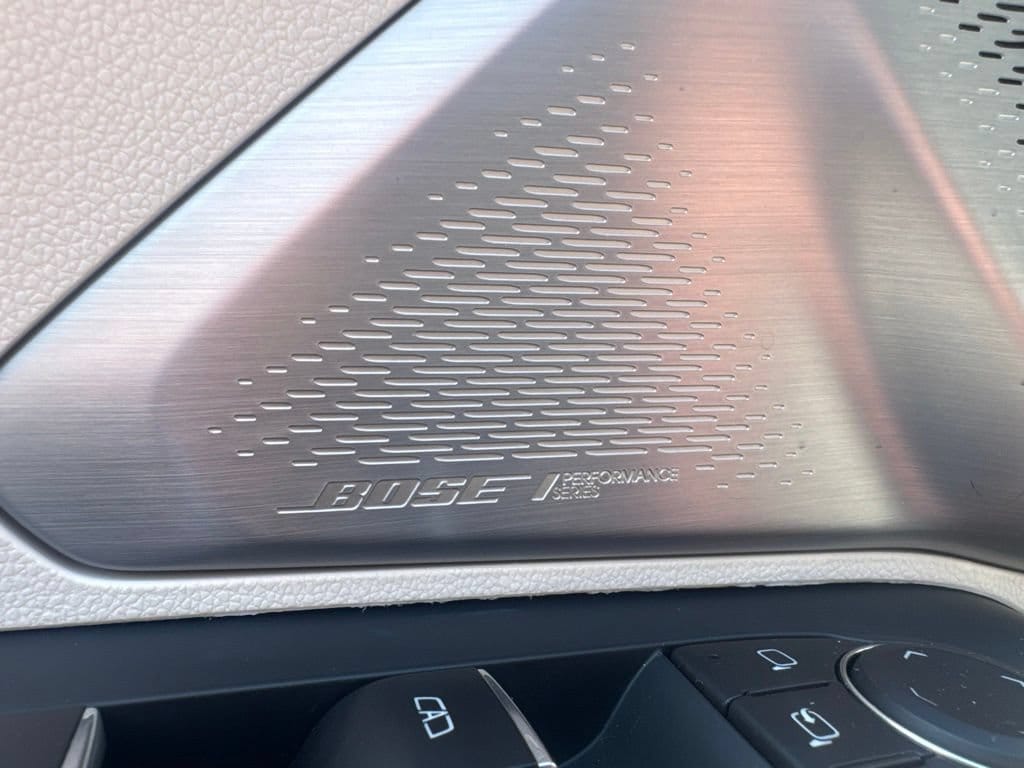 2024 GMC Acadia Denali - Photo 24