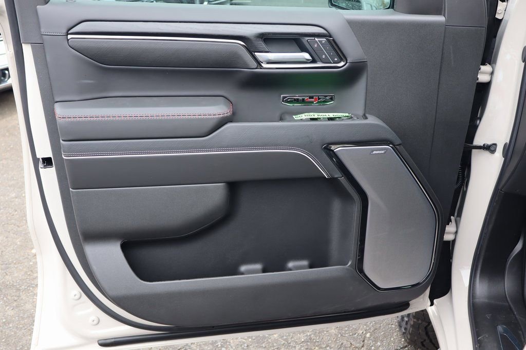 2026 GMC Sierra 1500 AT4X - Photo 12
