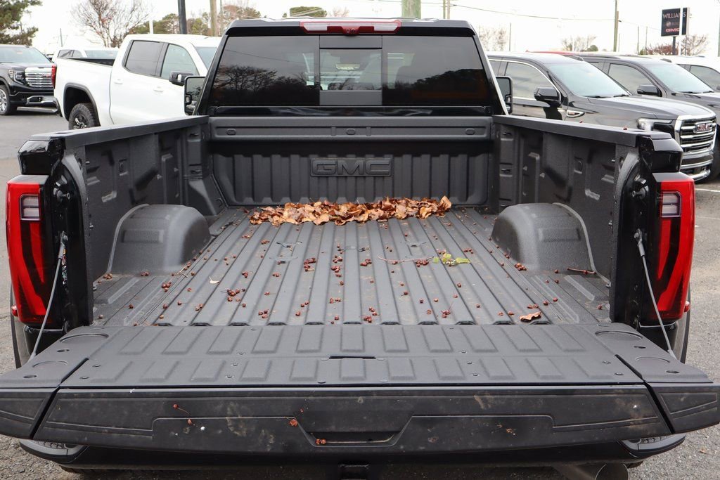 2026 GMC Sierra 3500HD Denali - Photo 8