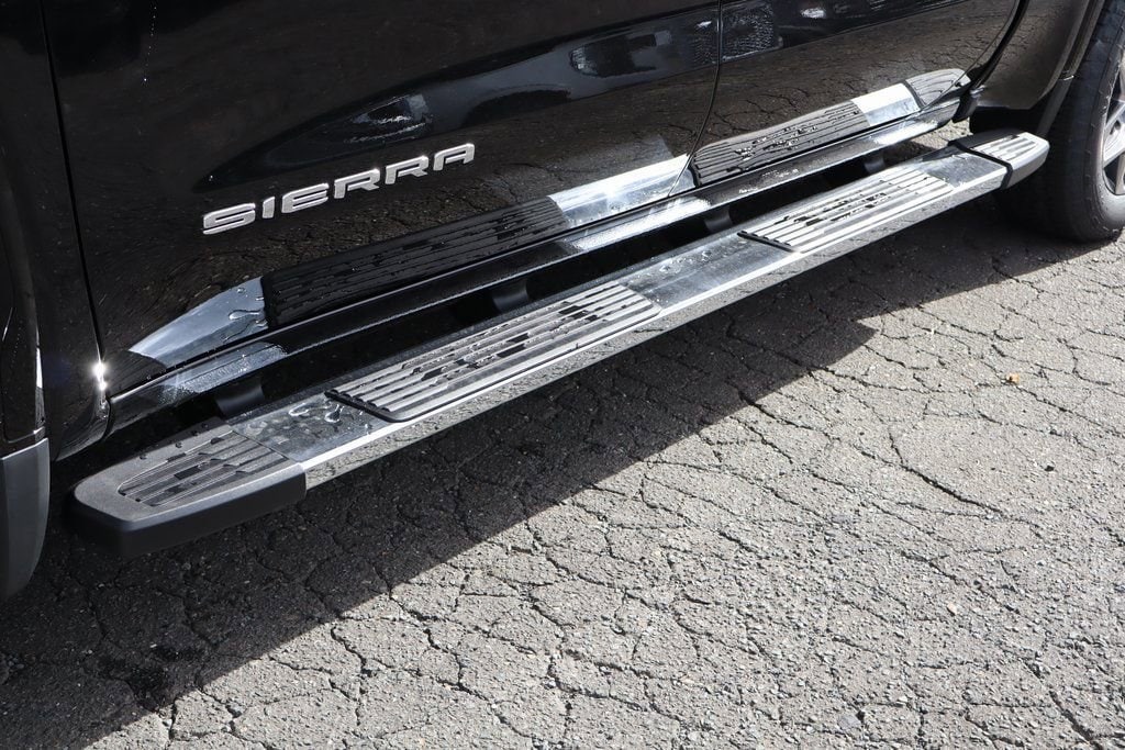 2026 GMC Sierra 1500 SLT - Photo 10