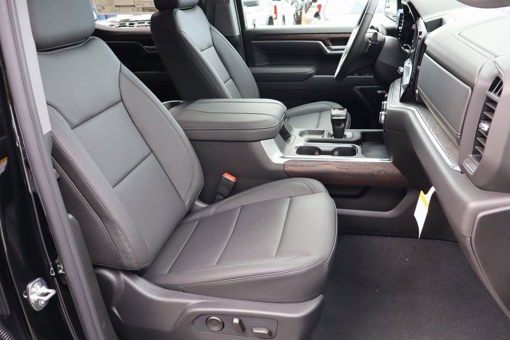 2026 GMC Sierra 1500 SLT - Photo 25