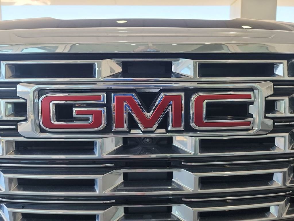 2025 GMC Acadia Denali - Photo 30