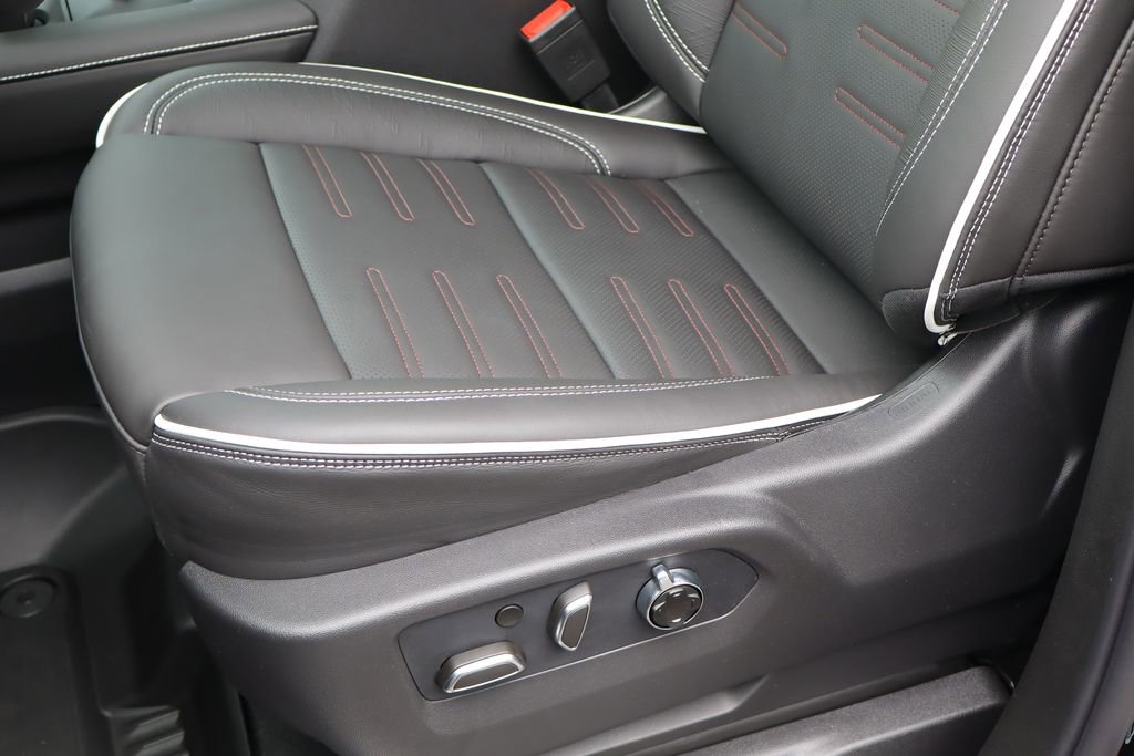 2026 GMC Sierra 1500 AT4X - Photo 13