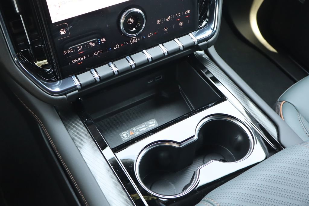 2026 GMC Yukon AT4 - Photo 19