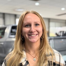 Staff member Olivia Polak from ID_fb5772380f20