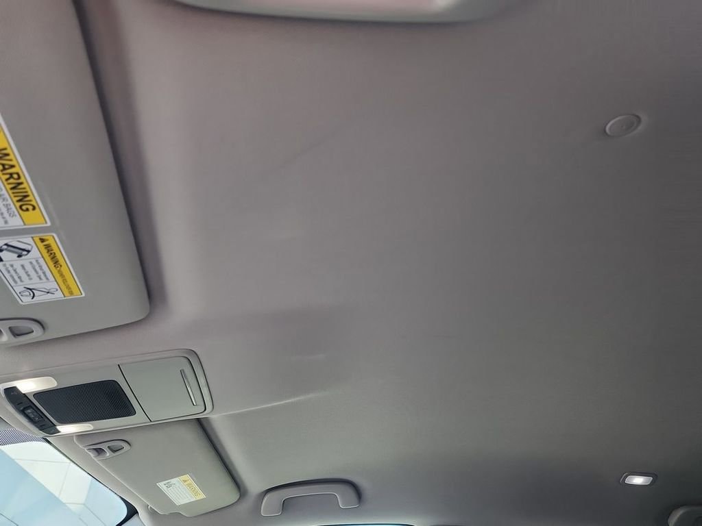 2025 Honda Pilot EX-L - Photo 18
