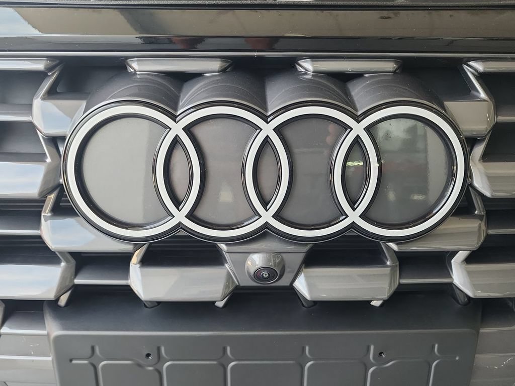 2025 Audi New Q5 Premium Plus - Photo 29