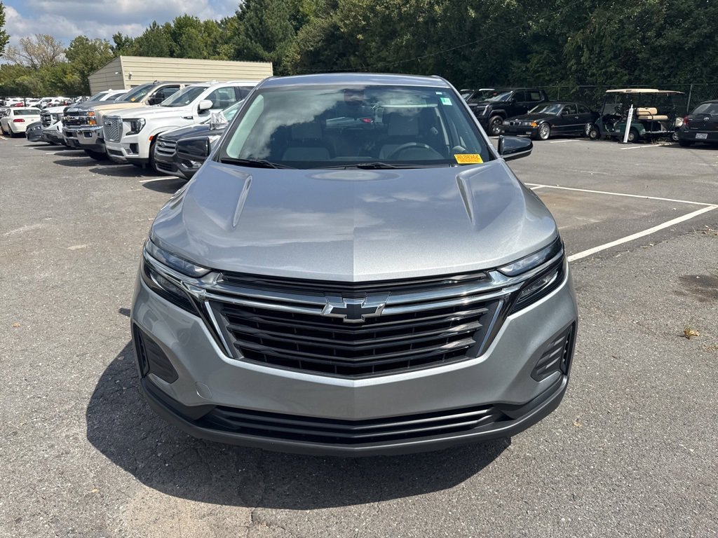 2023 Chevrolet Equinox LS photo 2