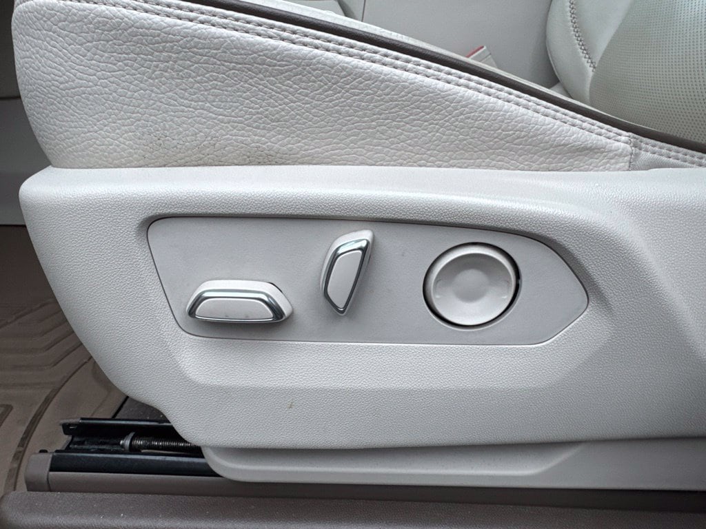 2022 GMC Yukon Denali - Photo 28