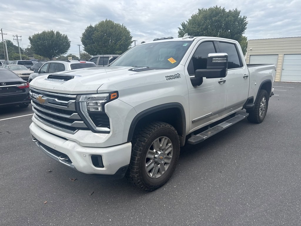 2024 Chevrolet Silverado 2500HD High Country photo 3