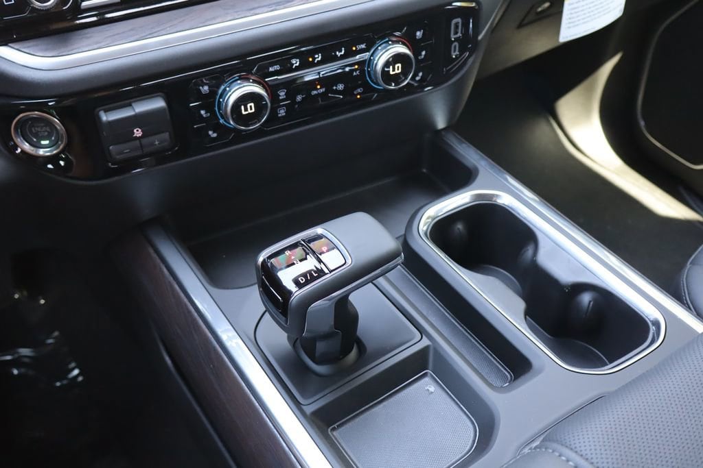 2026 GMC Sierra 1500 SLT - Photo 18