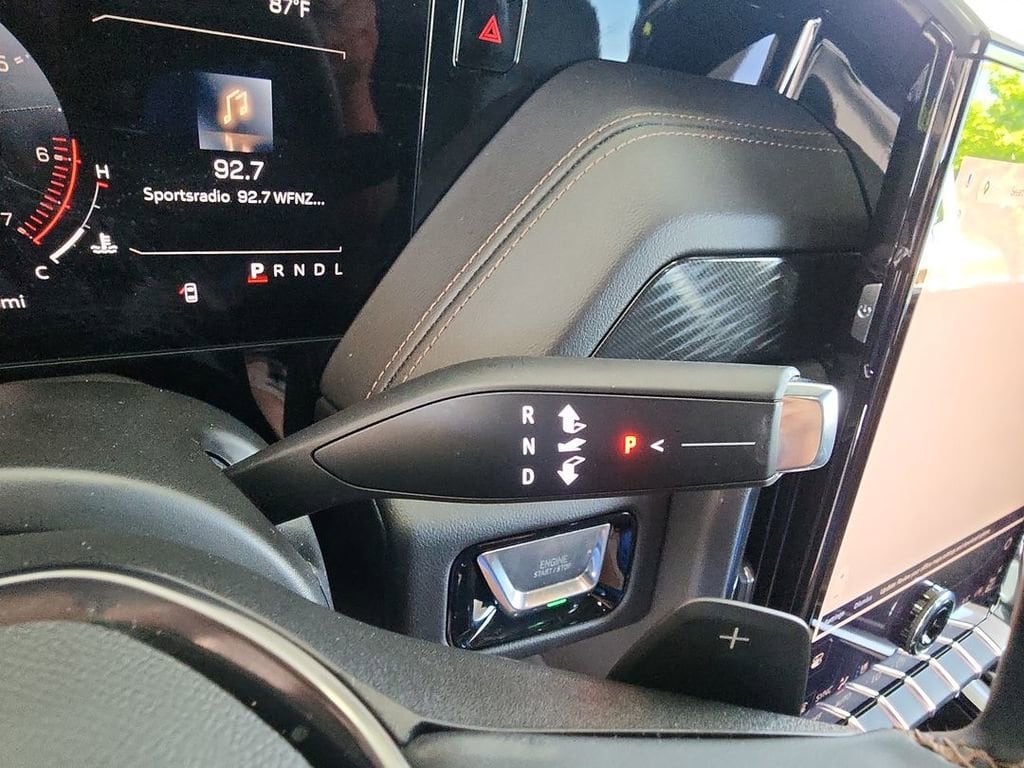 2025 GMC Yukon XL AT4 - Photo 16