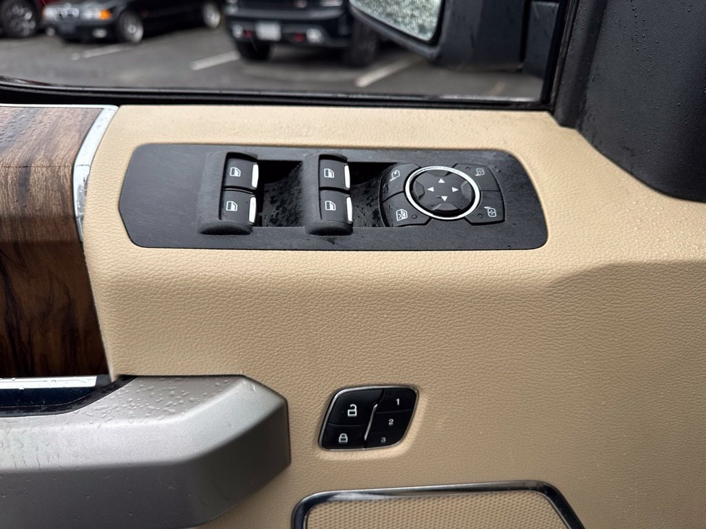 2019 Ford F-150 Lariat - Photo 23