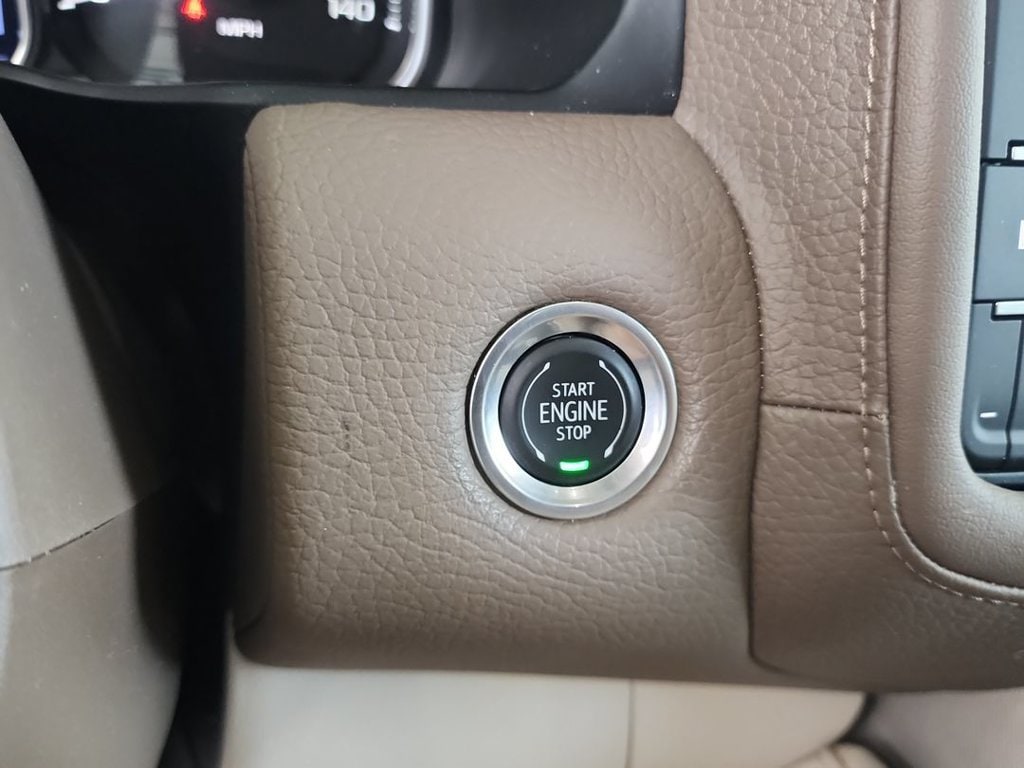 2021 GMC Yukon Denali - Photo 16