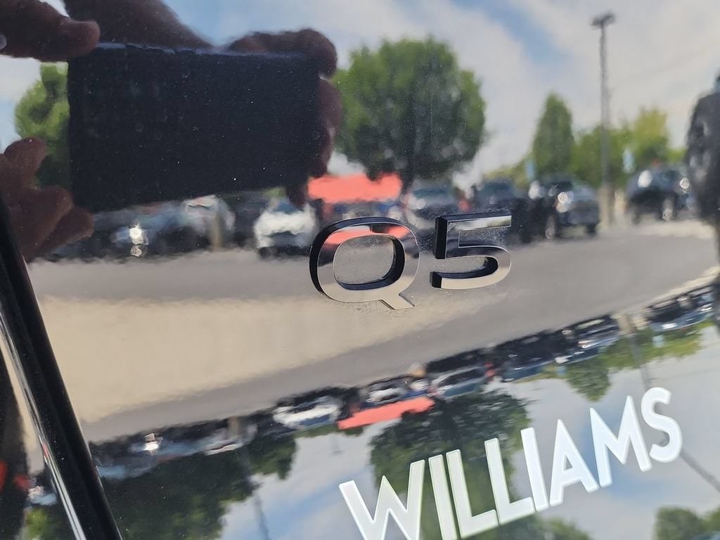 2025 Audi New Q5 Premium Plus - Photo 30