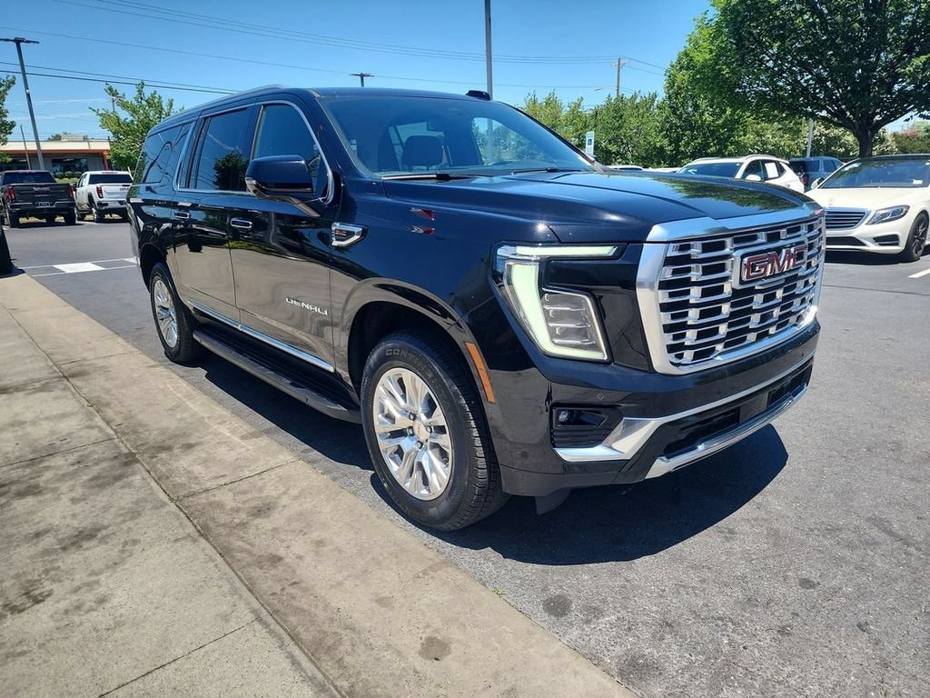Used 2025 GMC Yukon XL Denali SUV