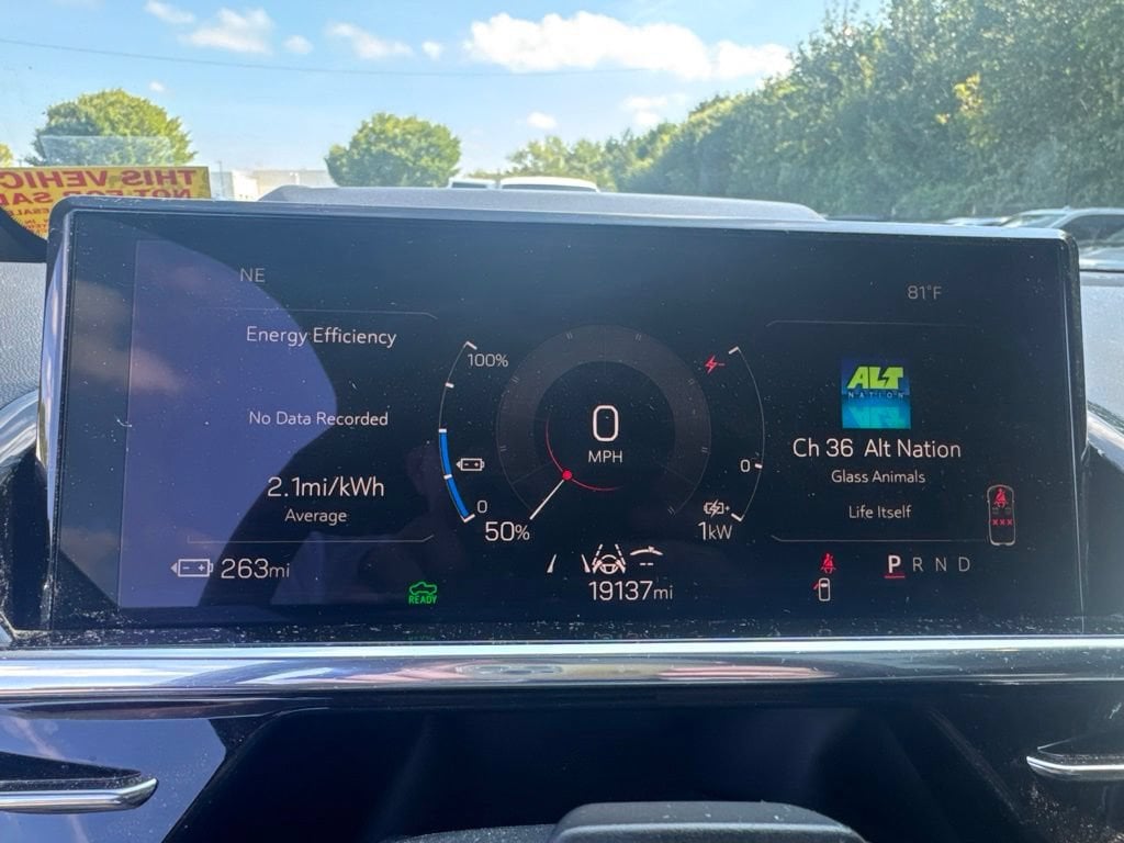 2026 GMC Sierra EV Denali - Photo 10