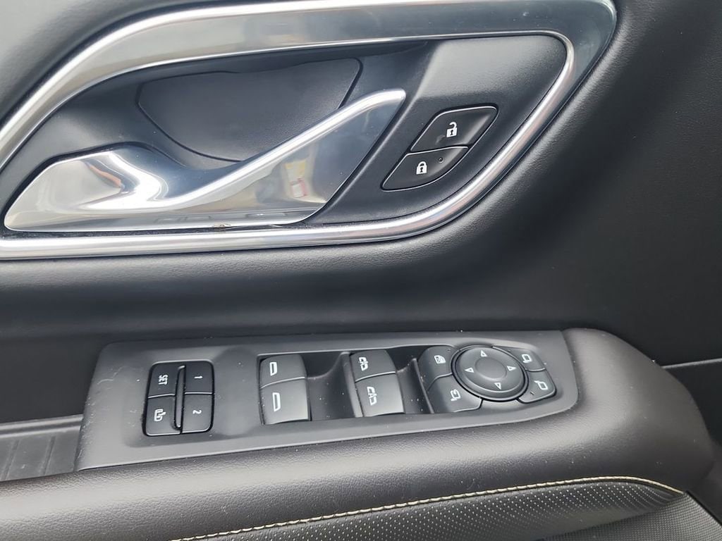 2021 GMC Yukon SLT - Photo 23