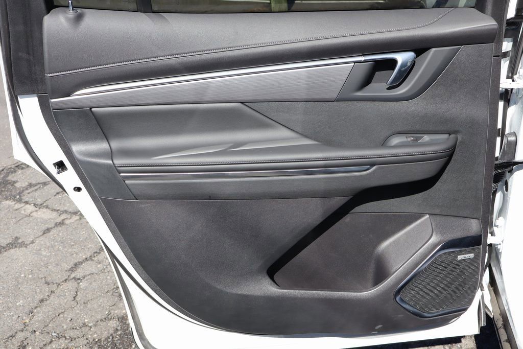 2025 Buick Enclave Preferred - Photo 18