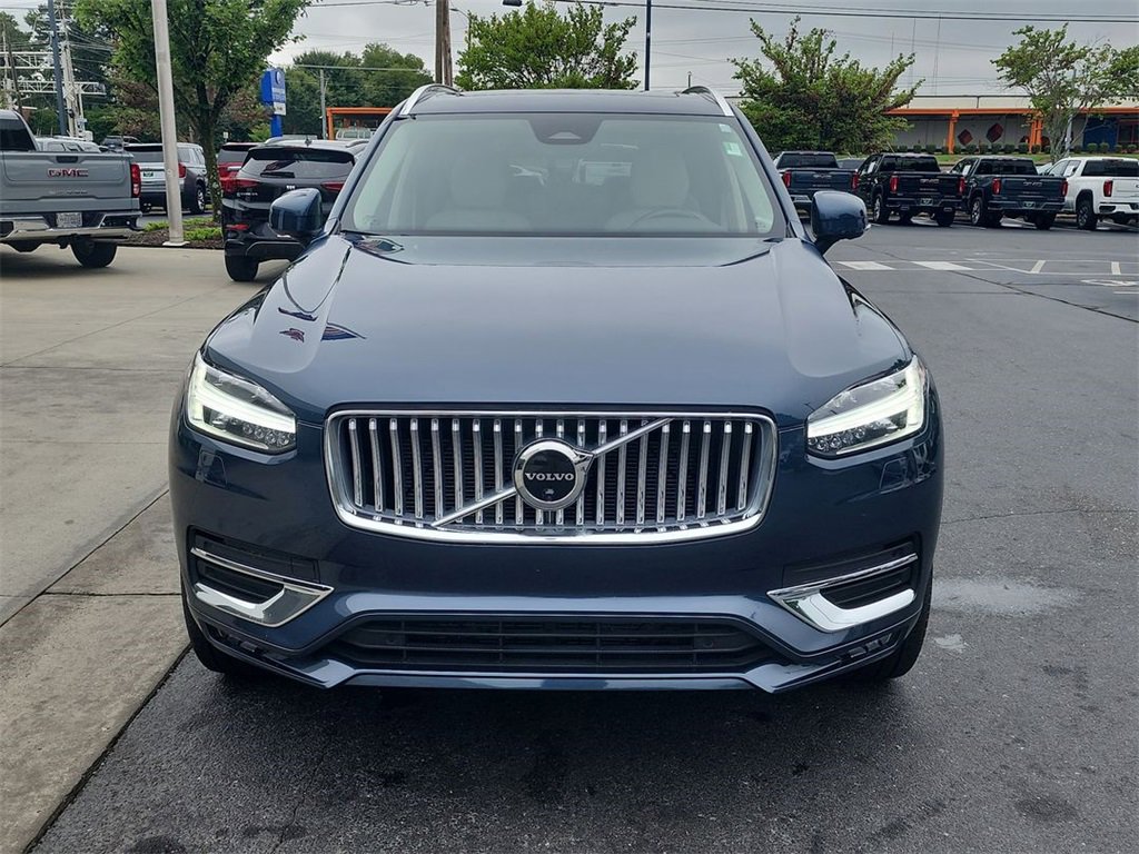 2023 Volvo XC90 Plus photo 3
