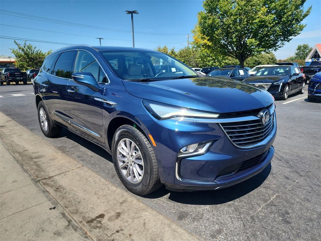 2023 Buick Enclave Essence photo 2