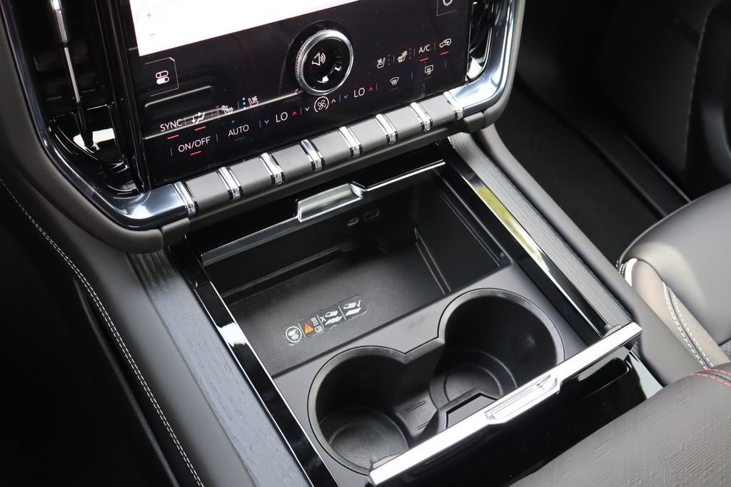 2026 GMC Yukon AT4 Ultimate - Photo 19